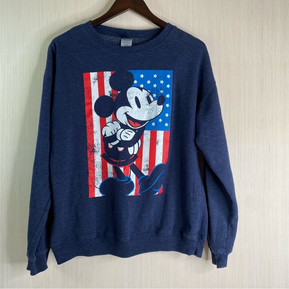 Disney Mickey Mouse USA Flag Distressed Graphic Crewneck Sweatshirt Medium